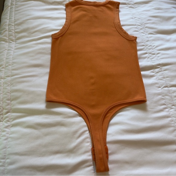 Happily Grey Women's Sleeveless Ribbed Crew Neck Bodysuit Orange Size M/L - Picture 10 of 12